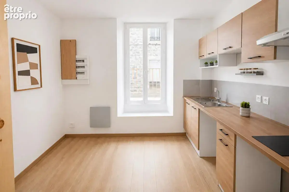 Immeuble en monopro boutique avec logement T3 à Vals-les-Bains - photo 2