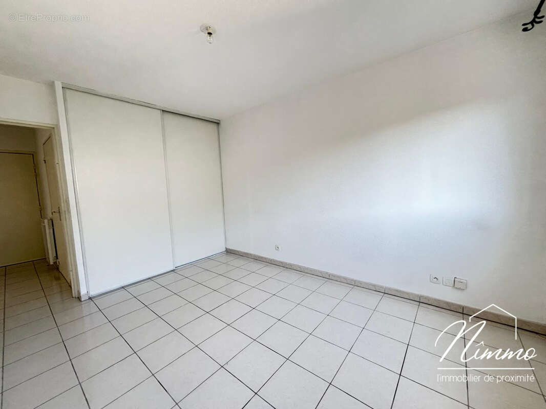 Exclusivite nimes franciscaine appartement t3 dernier etage garage terrasse climatisation ascenseur - photo 9