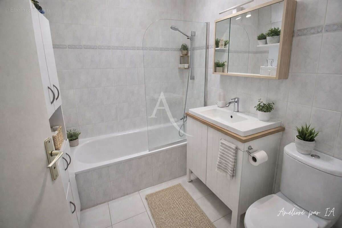 Appartement à CARQUEIRANNE
