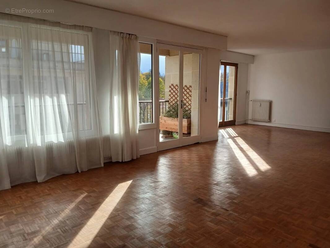 Appartement à VERSAILLES