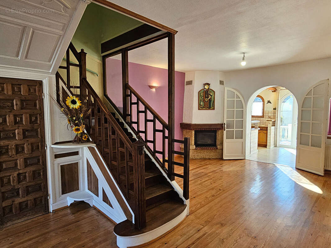 Maison avec dépendances et logement indépendant - photo 4