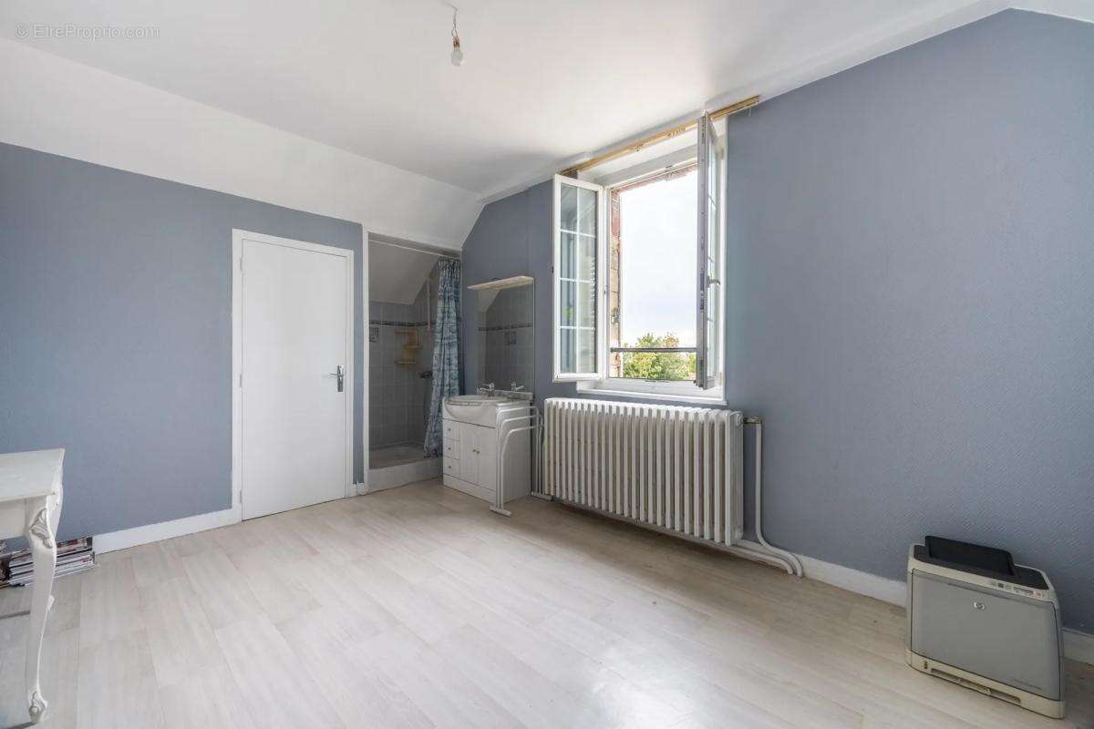 Maison à BEAUMONT-SUR-OISE