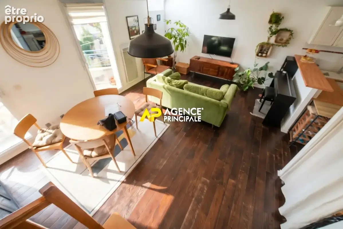 Appartement à SARTROUVILLE