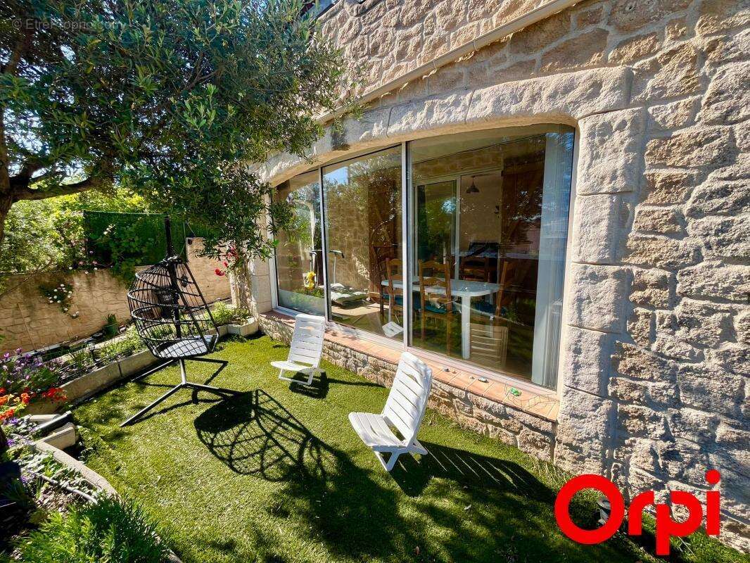 Appartement à MARSEILLE-11E