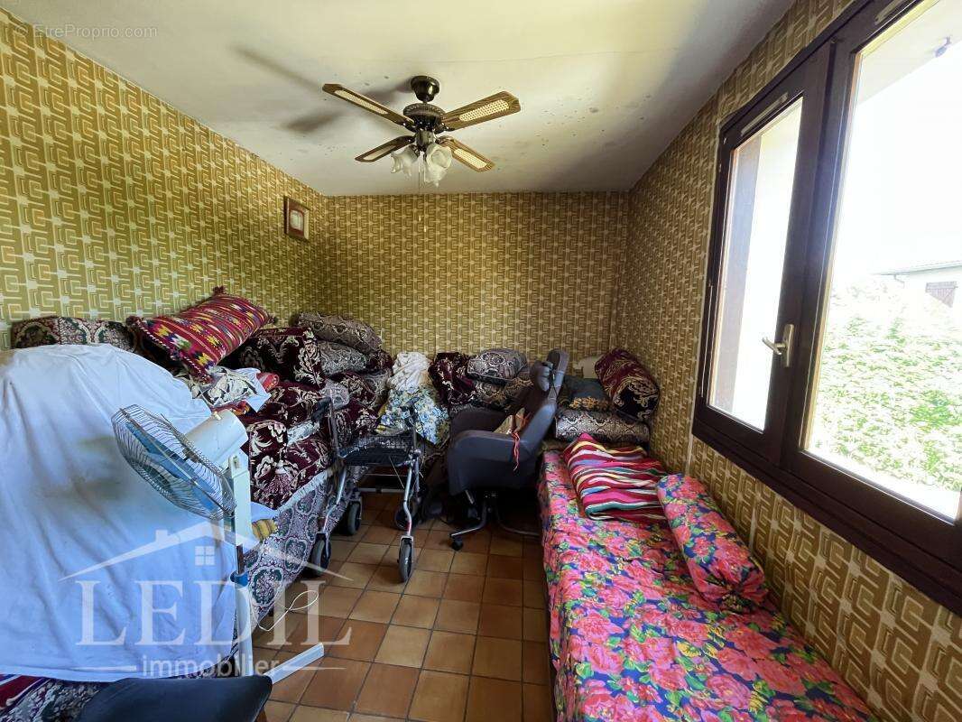 Maison à VALENCE-SUR-BAISE