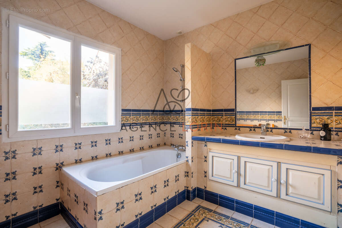 Maison à CARRIERES-SUR-SEINE
