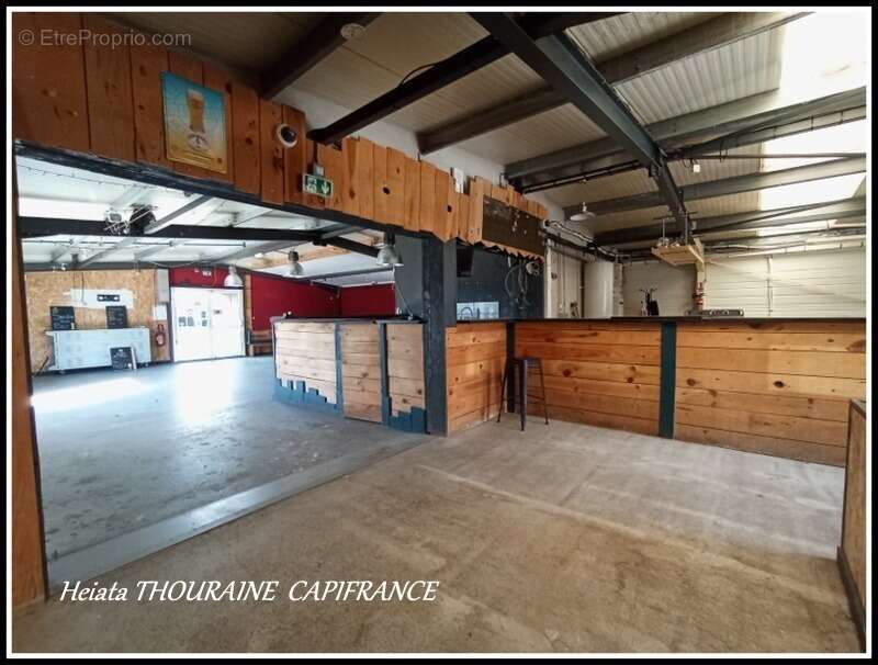 Commerce à AZAY-LE-BRULE