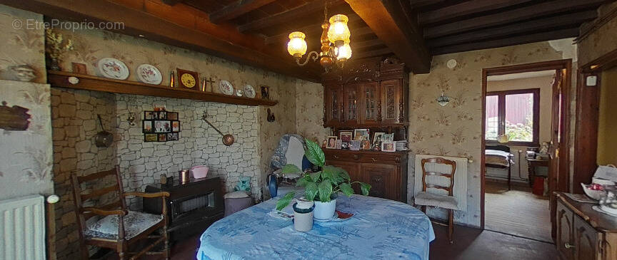 Autre à QUESNOY-SUR-AIRAINES