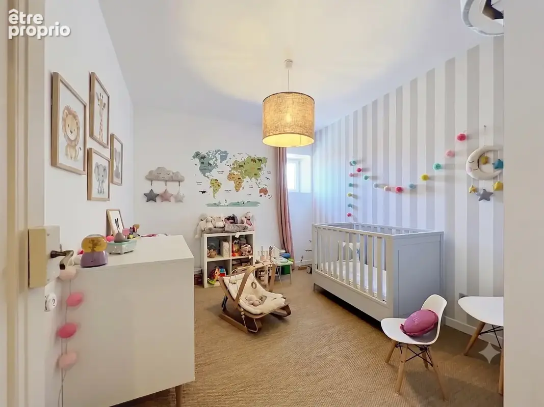 Bel appartement T4 - 115.91 m2 - Hyper Centre VILLEFRANCHE SUR SAONE (calme et sans aucun vis à vis) - photo 5