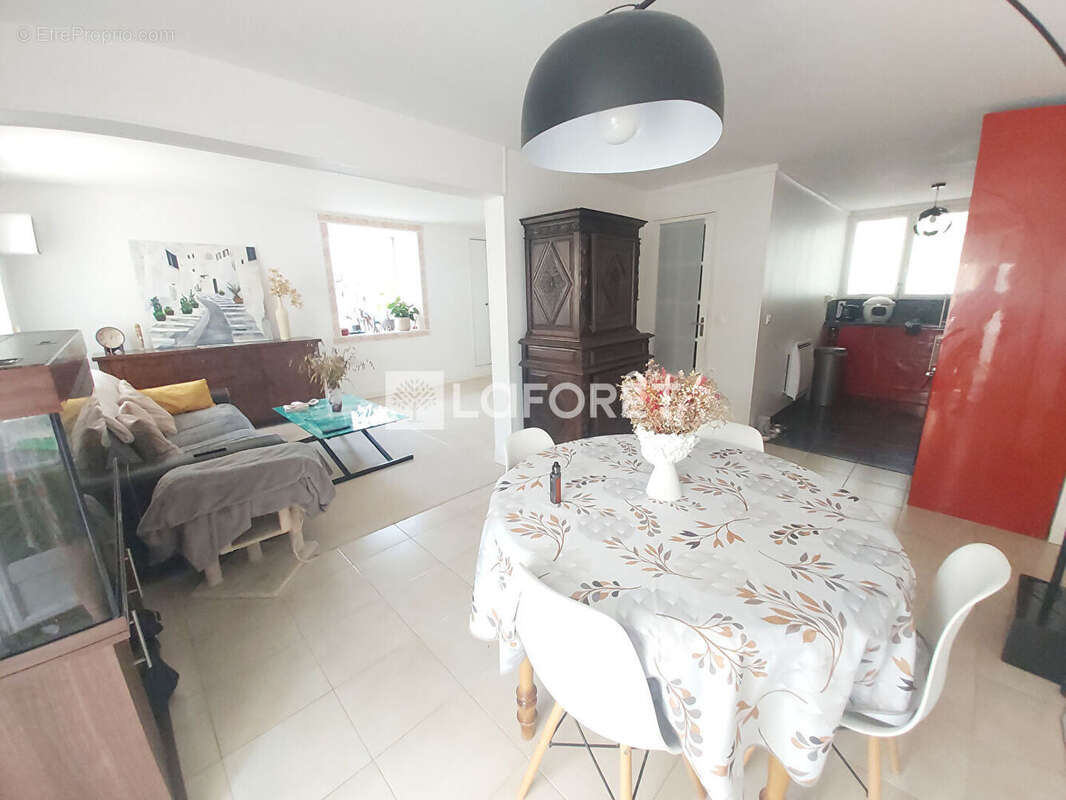 Appartement Le Raincy 4 pièce(s) 75 m2 - photo 6