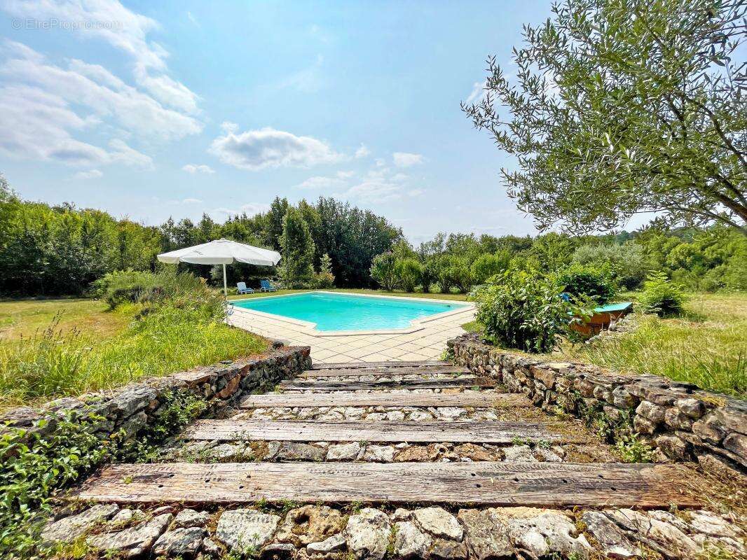 Maison à MAUZENS-ET-MIREMONT