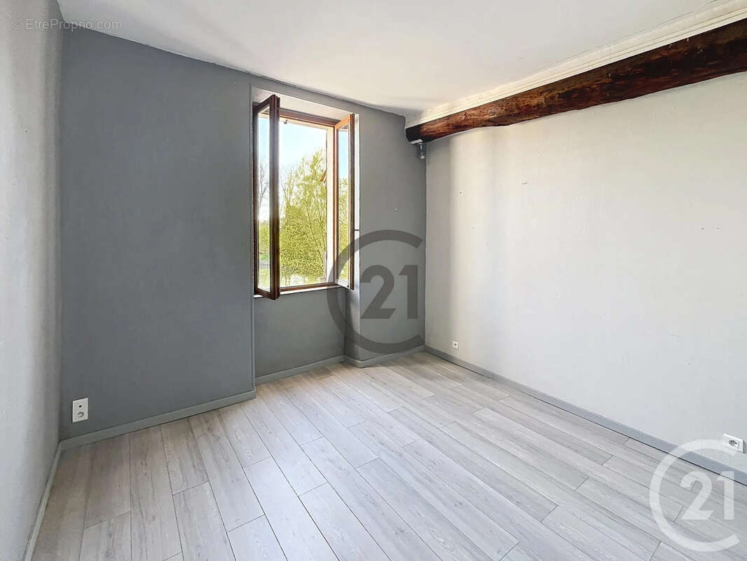 Appartement 89 m² à Bazarnes  - photo 7