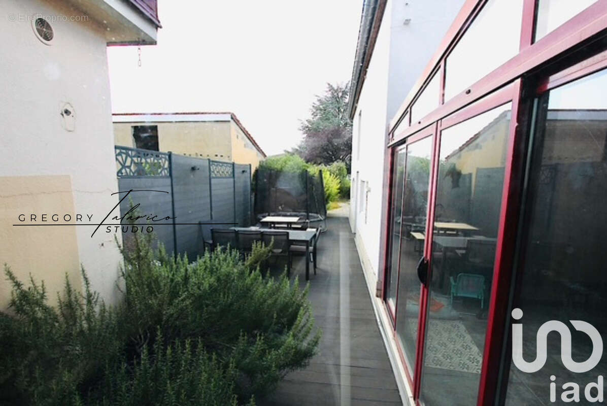 Photo 2 - Maison à MONTOIS-LA-MONTAGNE