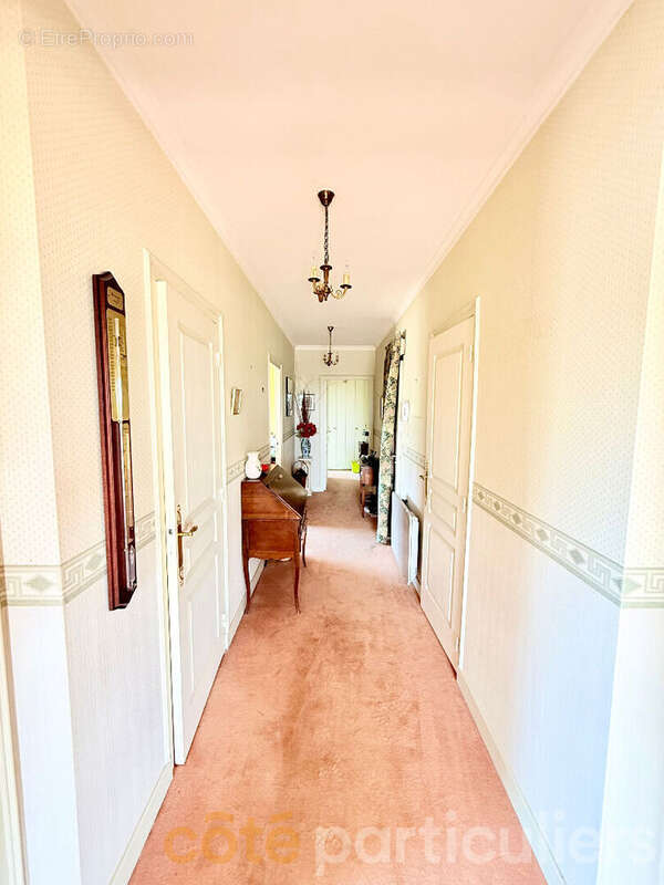 Appartement à SAINT-CYR-SUR-LOIRE