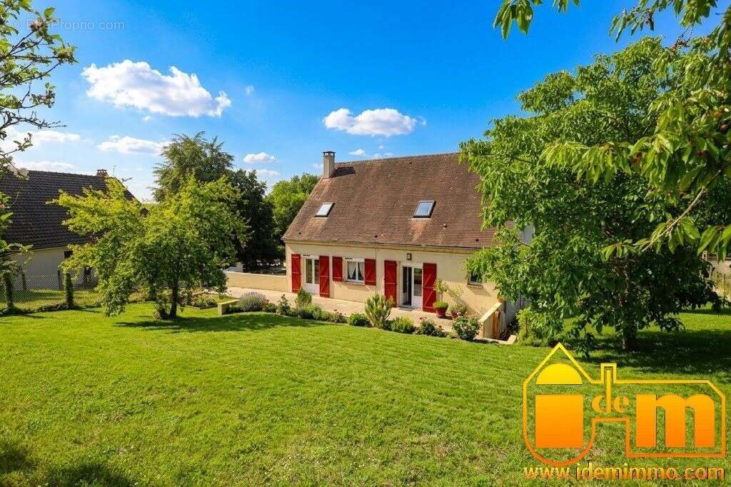 Maison à MEREVILLE