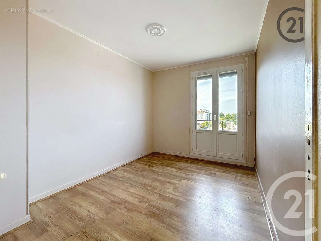 Appartement à LA CHAPELLE-SAINT-LUC