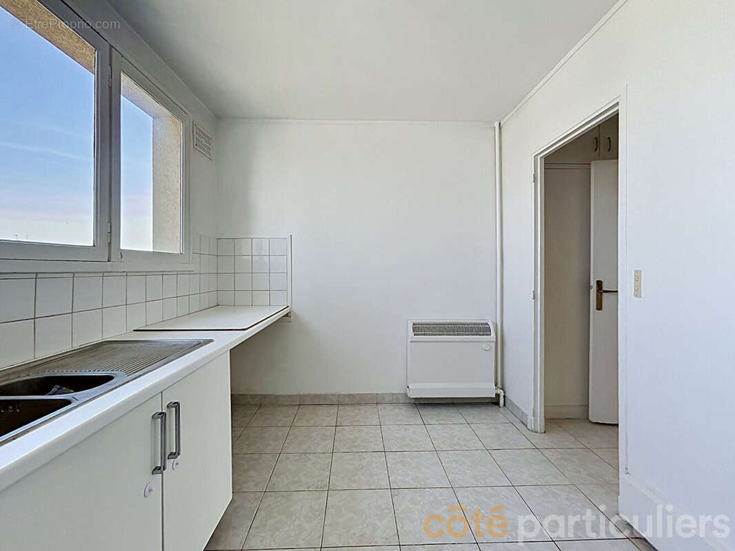 Appartement à SAINT-MAUR-DES-FOSSES