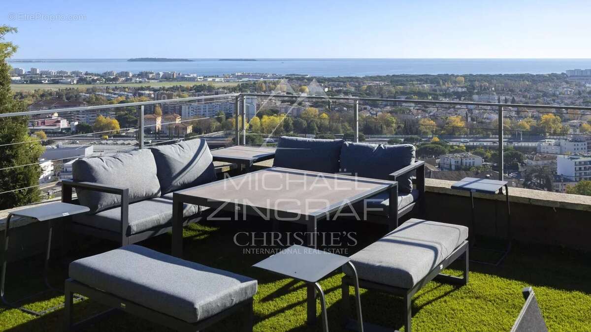 Maison à MANDELIEU-LA-NAPOULE