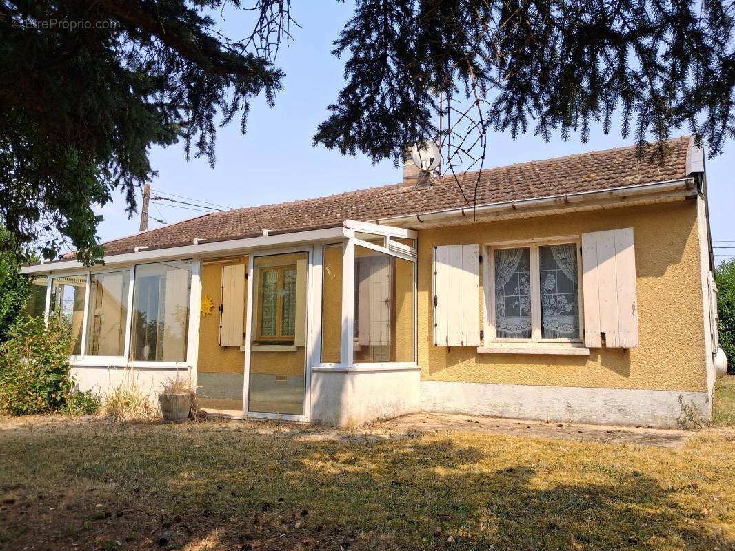 Maison à POUGNY