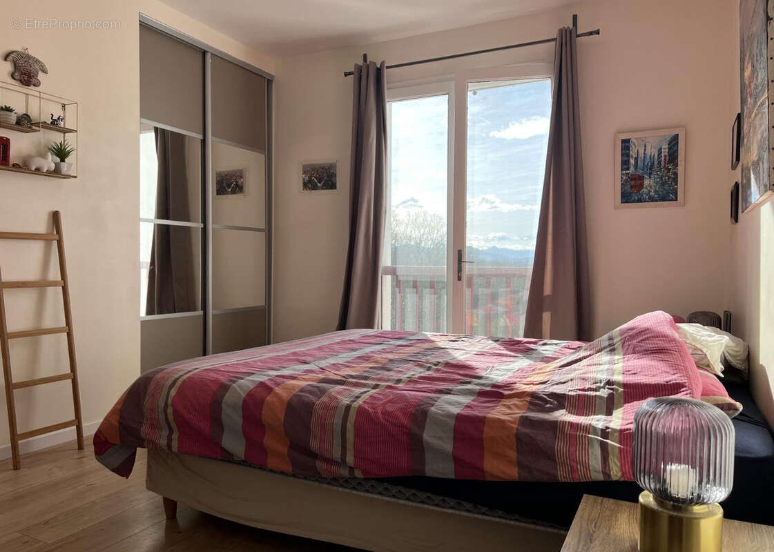 Appartement à VILLEFRANQUE