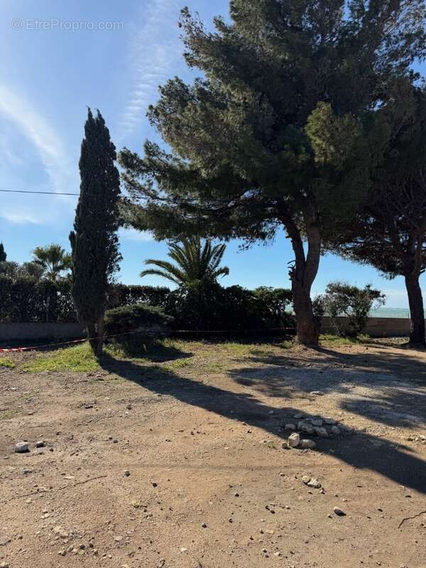 Terrain 234 m² à Port-De-Bouc  - photo 4