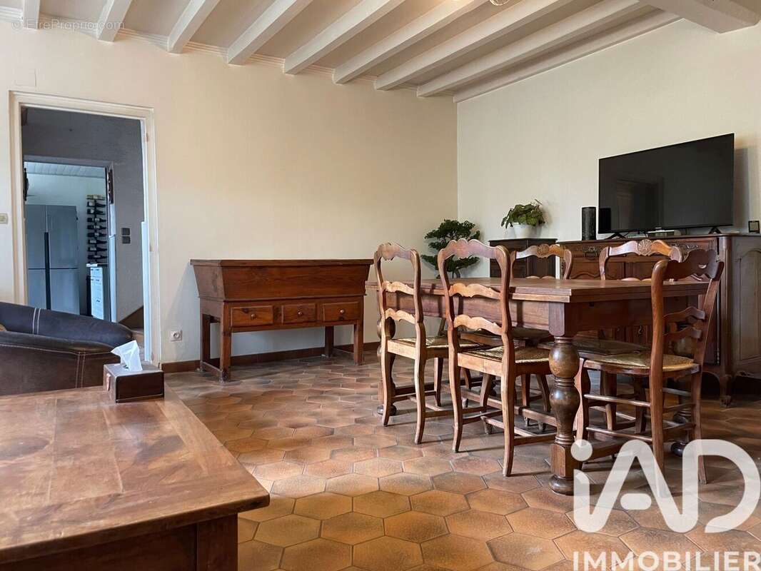 Maison 226 m² à Clam  - photo 4