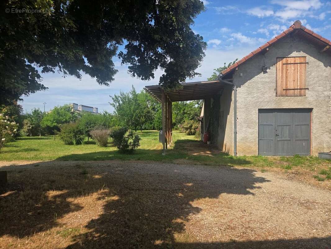Maison à PRAYSSAC