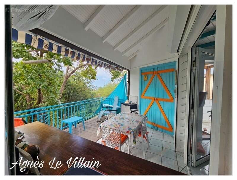 Appartement à DESHAIES