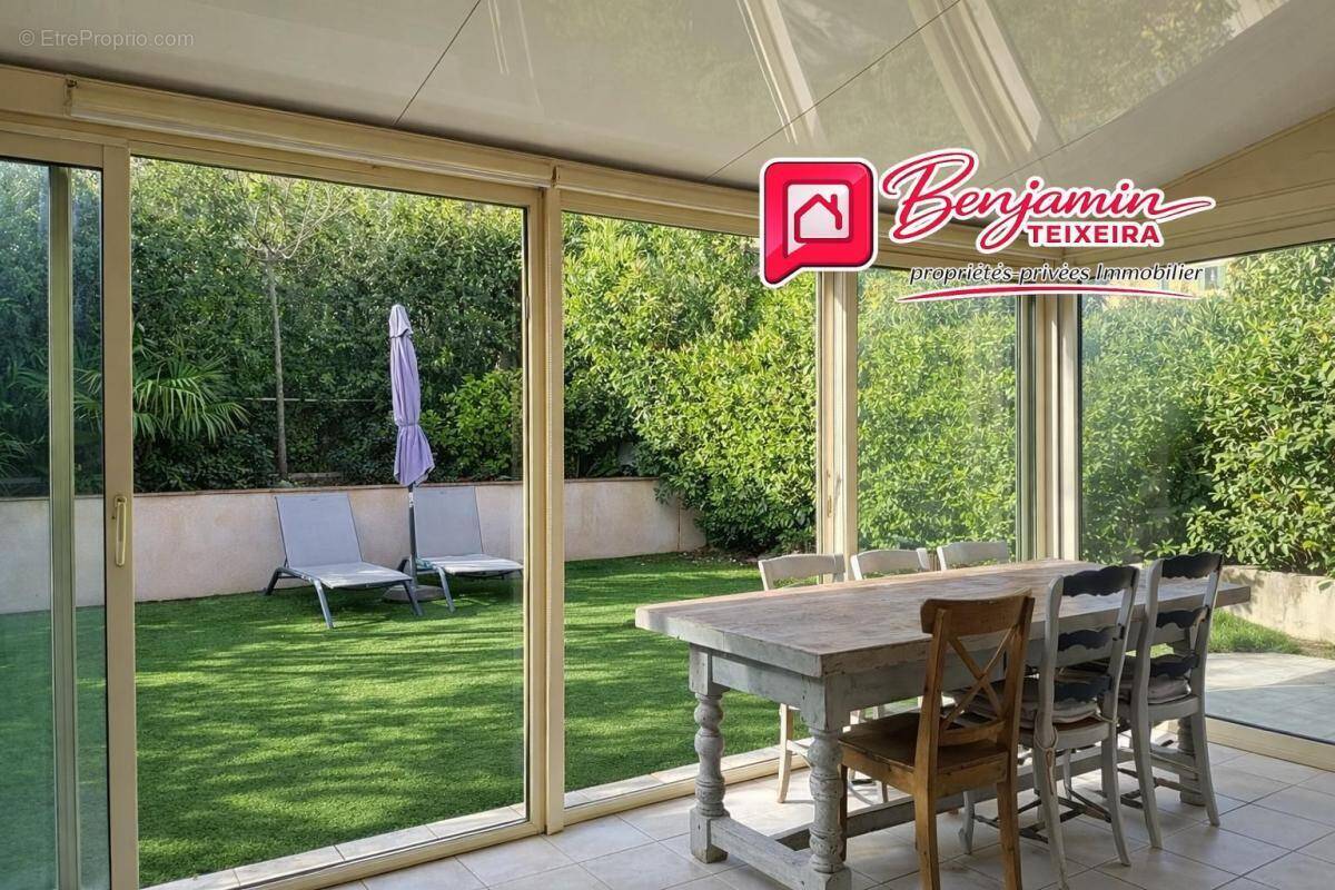 Maison à ROQUEBRUNE-SUR-ARGENS
