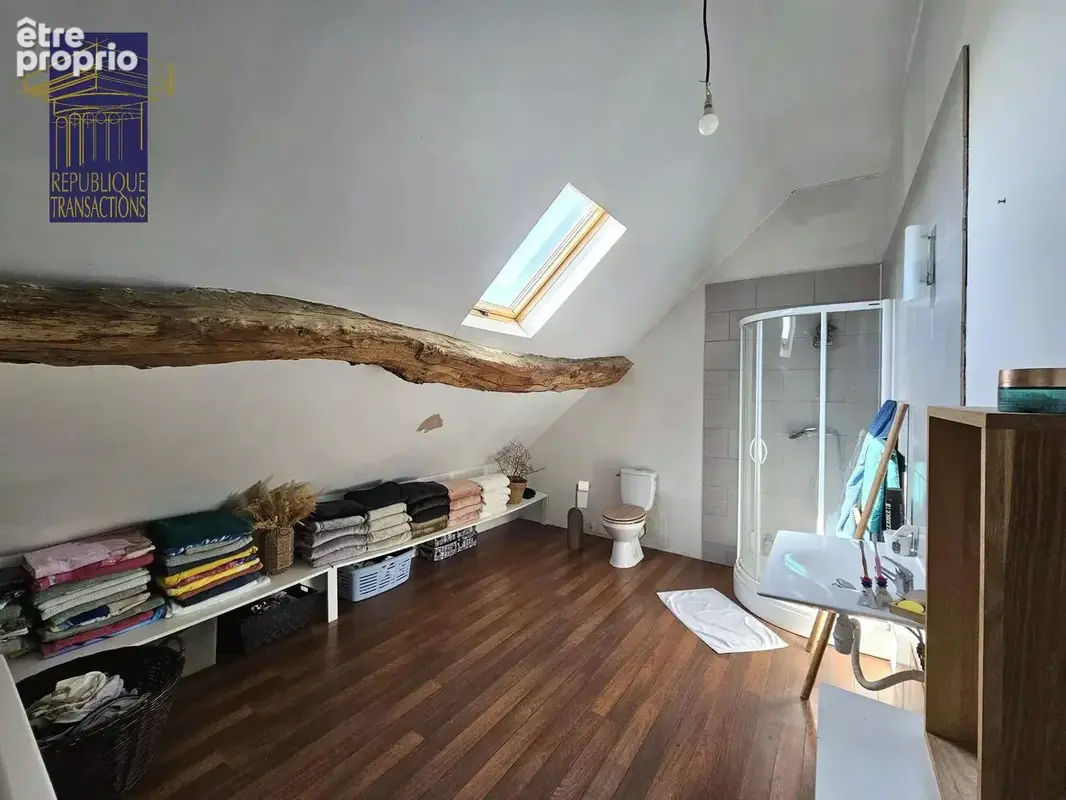 Maison ancienne rénovée avec terrain et dépendance - photo 13