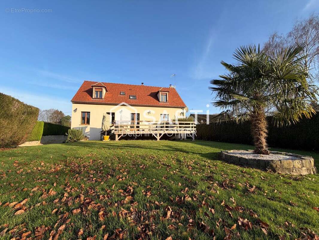 Maison 151 m² à Crepy-En-Valois  - photo 2