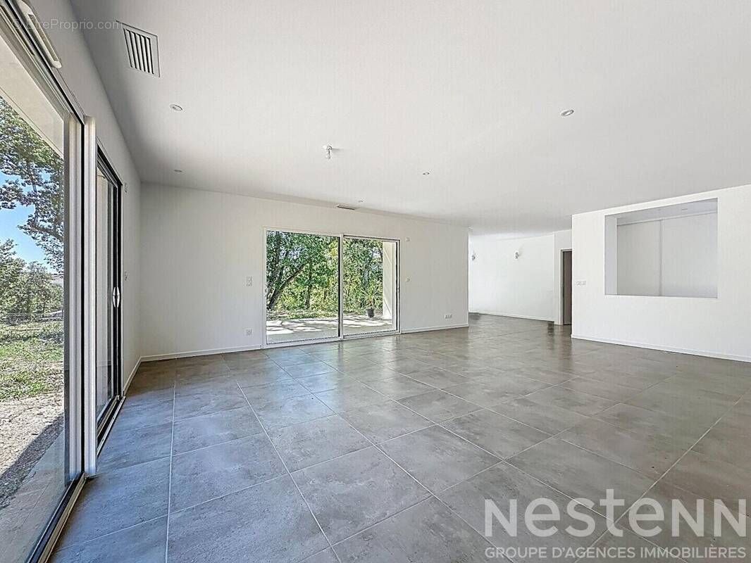 Maison à MONCLAR-DE-QUERCY