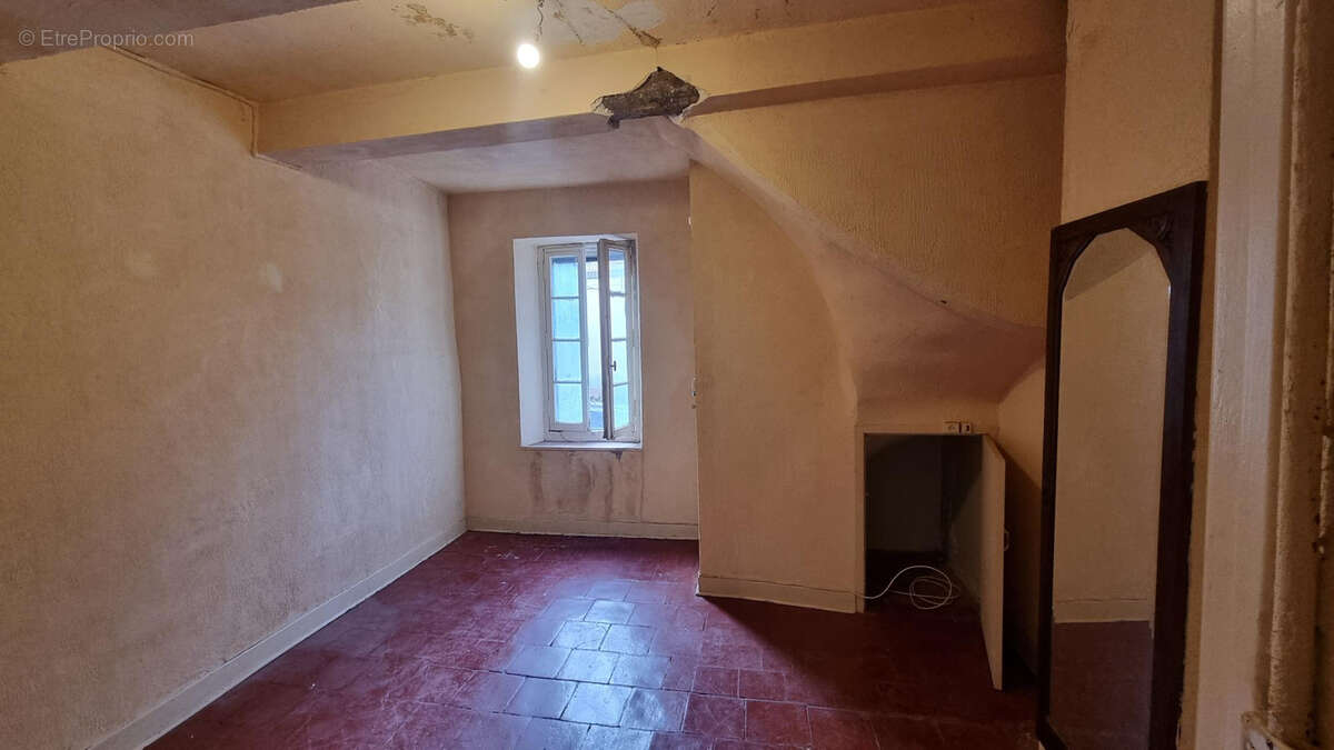 Maison à LUC-SUR-ORBIEU