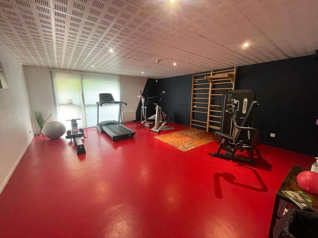 ** Studio meublé de 21 m2 à MONTAUDRAN, idéal investisseurs ** - photo 8