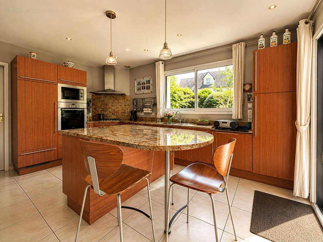 PLOUDALMEZEAU - Maison contemporaine - Rare sur le marché ! - photo 7