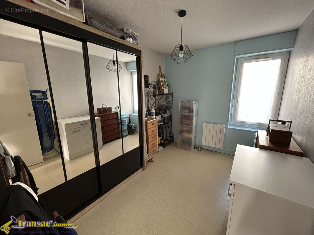 Appartement à PUY-GUILLAUME