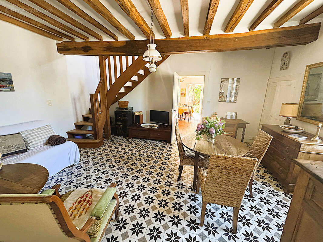 Maison à THEUVILLE