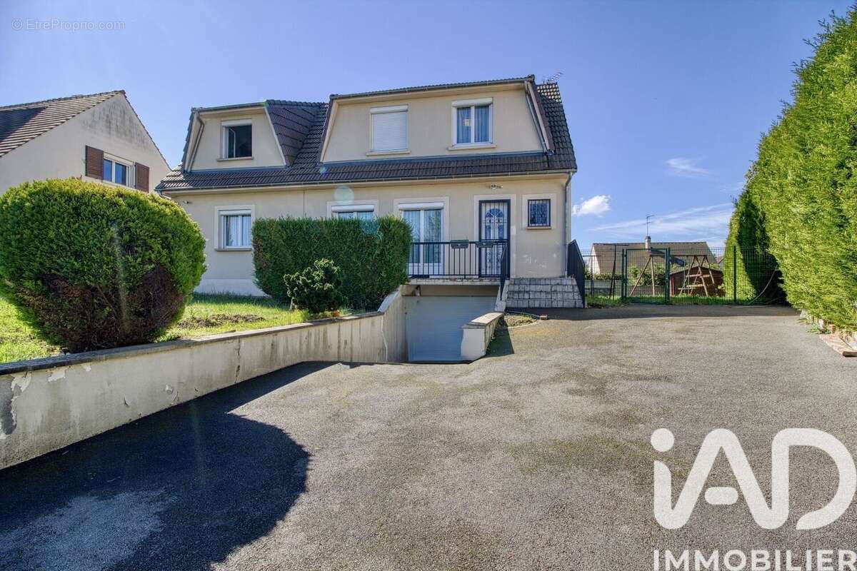 Photo 3 - Maison à SAINT-MAXIMIN