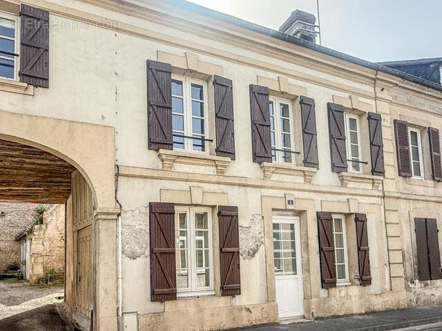 Maison à LOUVIERES-EN-AUGE