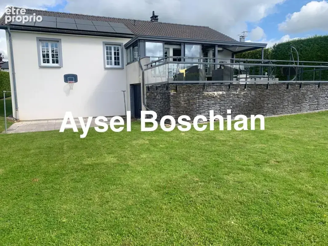 Maison individuelle - plain- pied- 128m2 -4 chambres - 3 garages - parking- terrain - sous-sol complet -lexy - photo 8