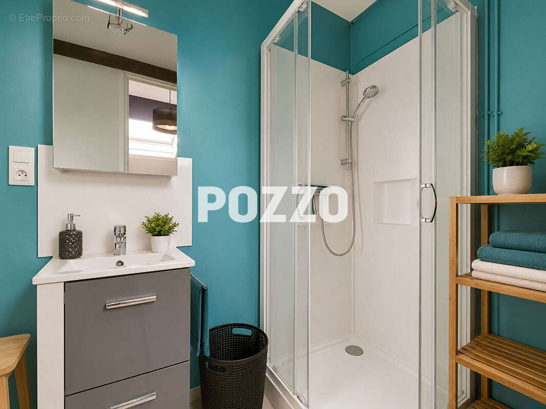 Appartement à DONVILLE-LES-BAINS