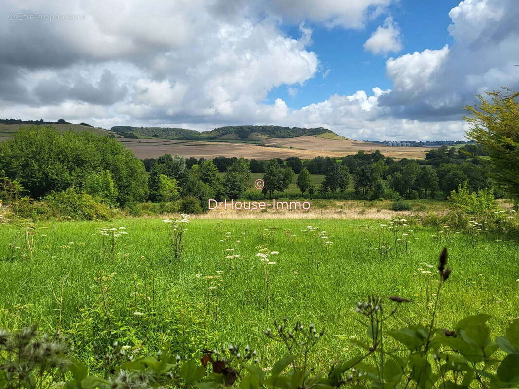 Terrain à SAINT-VAAST-D&#039;EQUIQUEVILLE