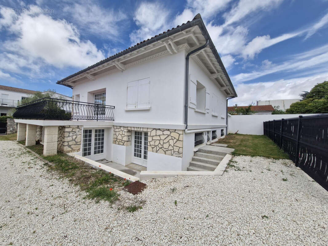 Maison à MESCHERS-SUR-GIRONDE