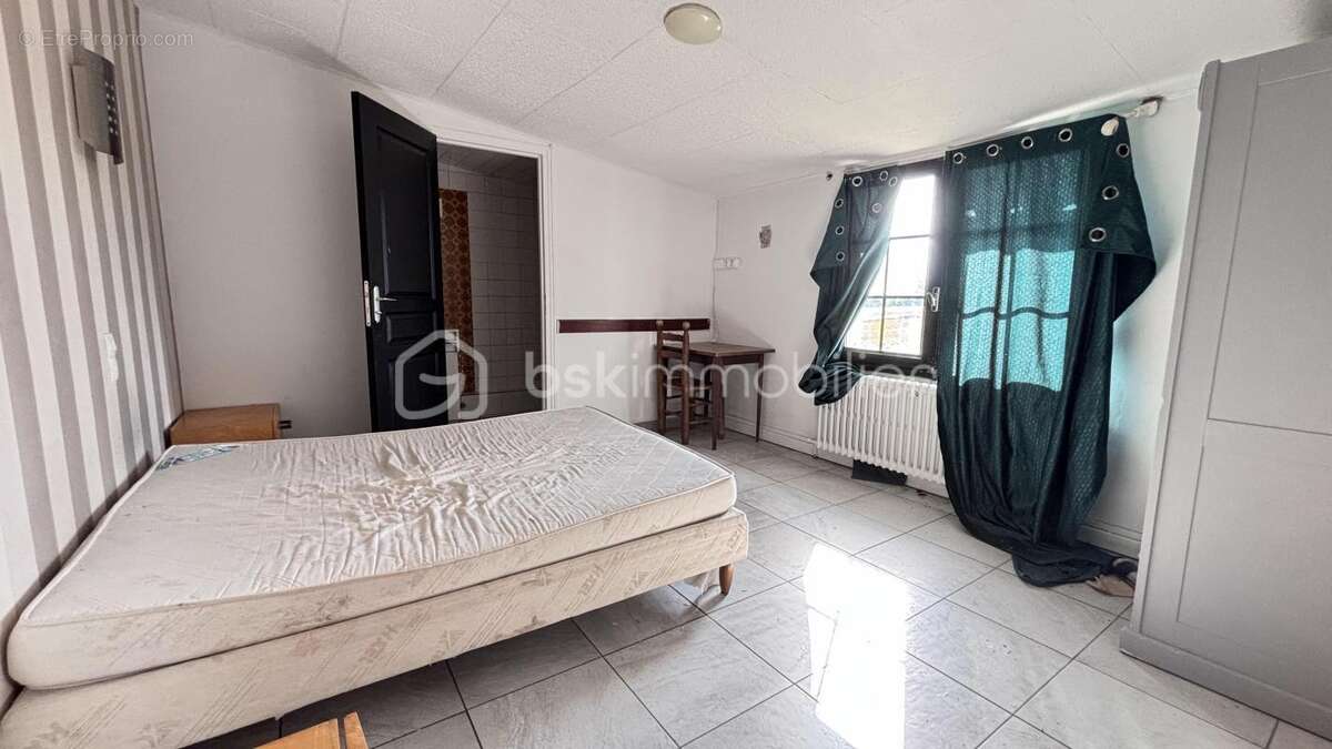 Commerce à SAINT-REMY