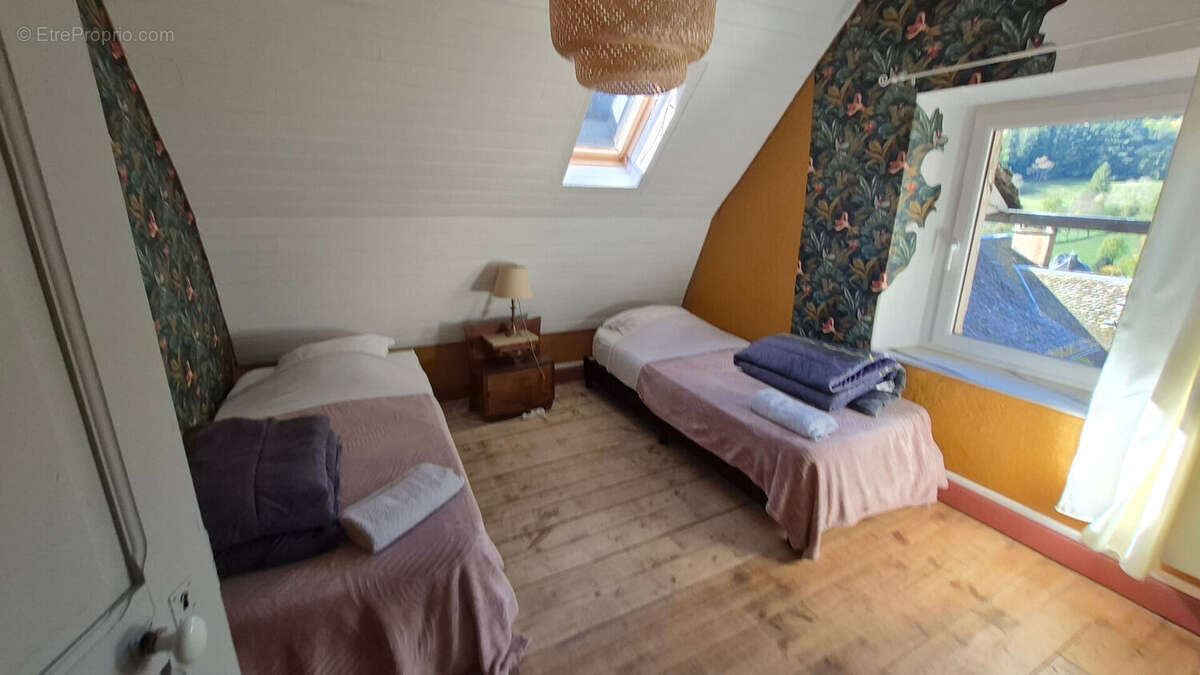 Maison/Gîtes de 160 m², au coeur de SAINT CHELY D'AUBRAC. - photo 7