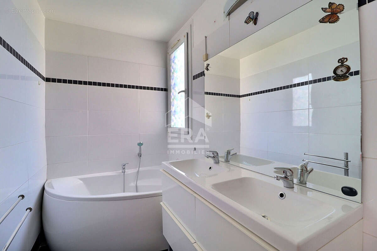 Appartement à EPINAY-SUR-SEINE