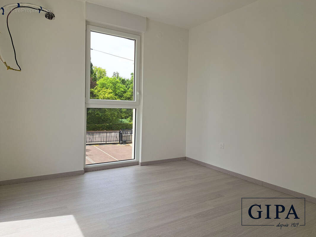 CHAMBRE - Appartement à ILLKIRCH-GRAFFENSTADEN