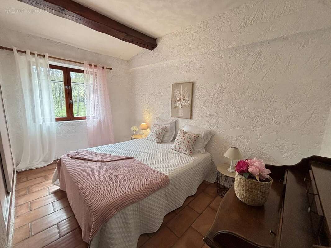 Maison à FIGANIERES