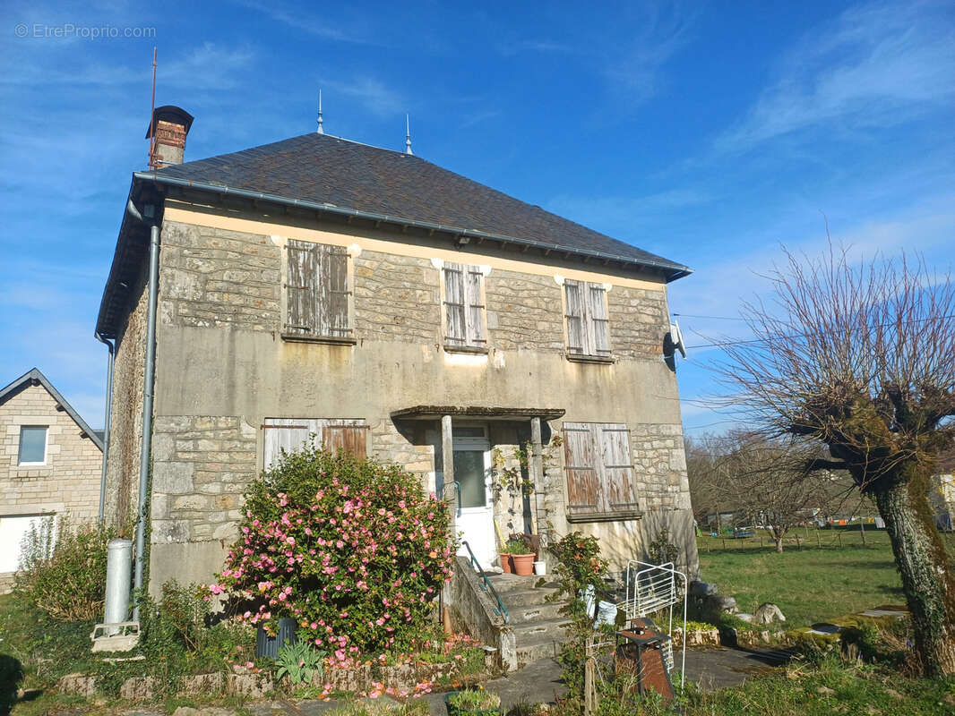 Maison à SAINT-PRIVAT