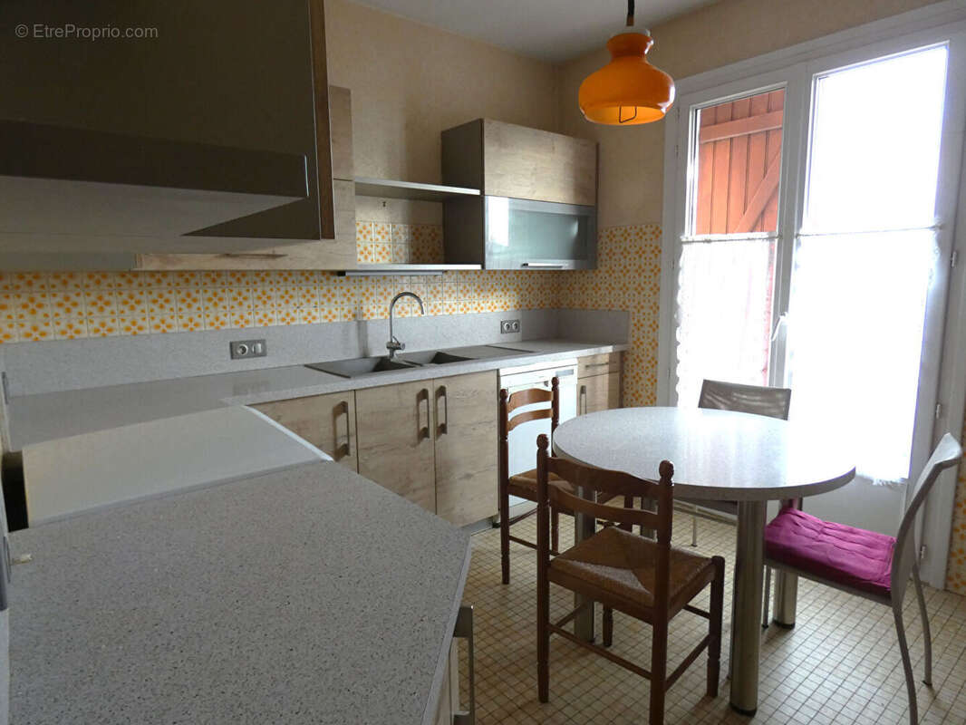 Maison à SAINT-DOULCHARD